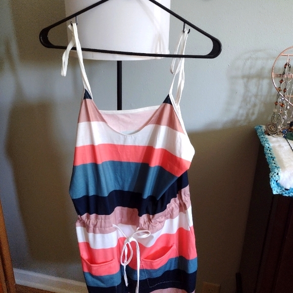 Dresses & Skirts - Sporty Summer dress with pockets